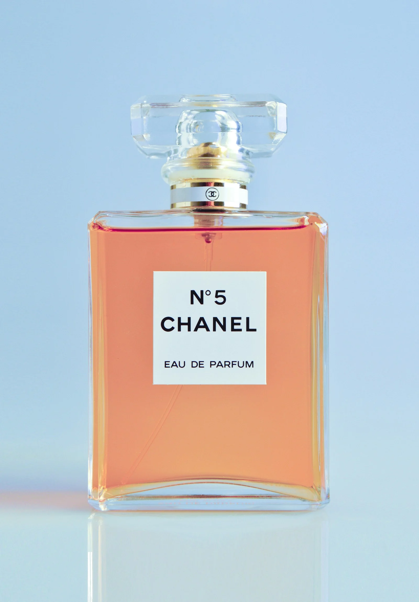 Product spotlight concept using illustrative fragrance photography